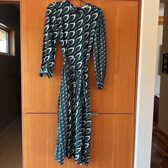 Zara Peacock Dress - Picture 5 of 8